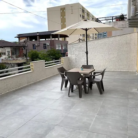 Tinas Guest house *