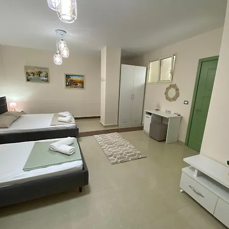 Tinas * Durrës