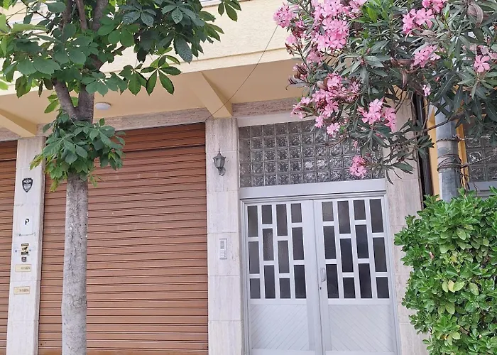 Tinas بيت ضيافة *